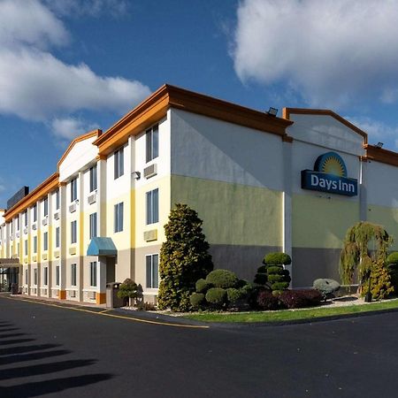 Days Inn By Wyndham Hartford/Closest Downtown Exterior foto