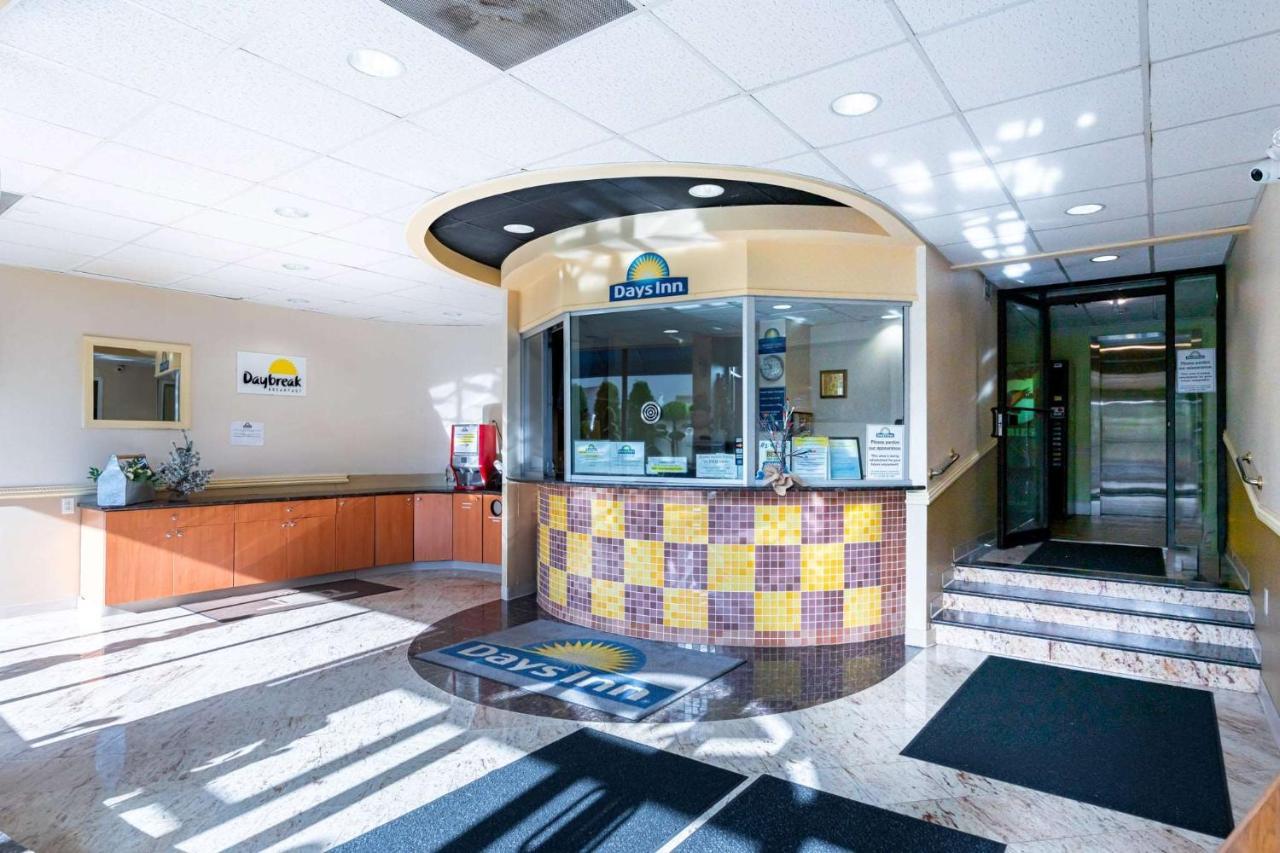 Days Inn By Wyndham Hartford/Closest Downtown Exterior foto